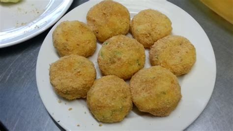 Aloo Chop Bengali Style potato breadcrumb mix Indian Cooking Indian ...