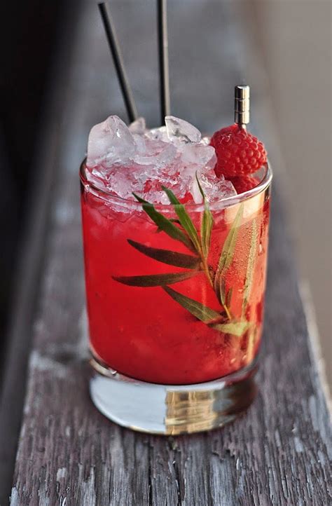 12 Moonshine Cocktail Recipes to Make Your Next Tailgate Memorable | Moonshine recipes ...