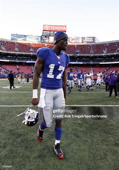 Plaxico Burress of the New York Giants walks off the field after the... News Photo - Getty Images