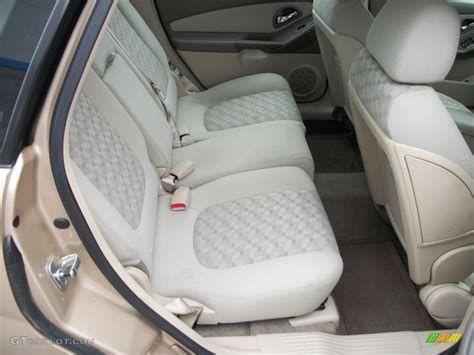 2005 Chevrolet Malibu Maxx LS Wagon interior Photo #47835155 | GTCarLot.com