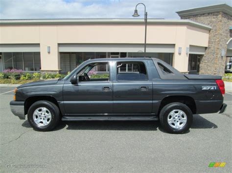 2005 Dark Gray Metallic Chevrolet Avalanche Z71 4x4 #79814438 | GTCarLot.com - Car Color Galleries