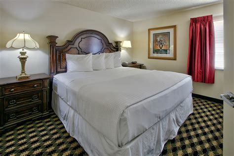 MCM Elegante Suites Colorado Springs North - Book My Reunion