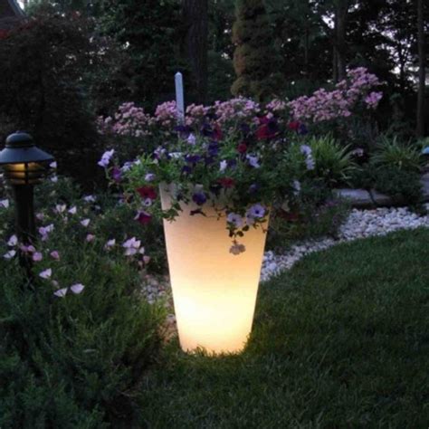 Illuminated Planters For A Romantic Look Of The Backyard