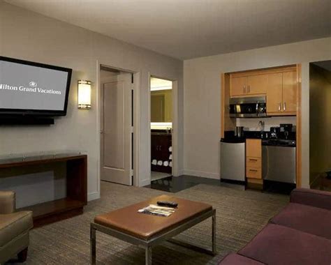 Elara by Hilton Grand Vacations Las Vegas Deals & Discounts