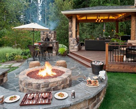 Outdoor Patio Ideas with Fire Pit