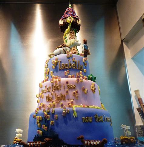 Amazing Rapunzel “I See The Light” Cake - ZANNALAND!