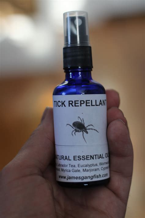 NATURAL TICK REPELLANT 2 oz