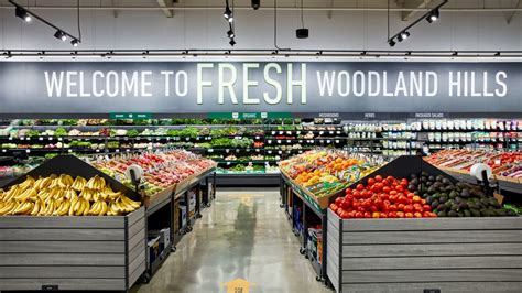 Amazon expands beyond Whole Foods with Fresh grocery store chain