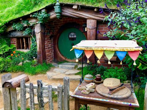 Hobbiton Movie Set and Banquet Tour Review - Life In Wanderlust