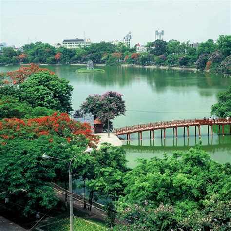 Hoan Kiem Lake & Ngoc Son Temple - Hanoi Attractions