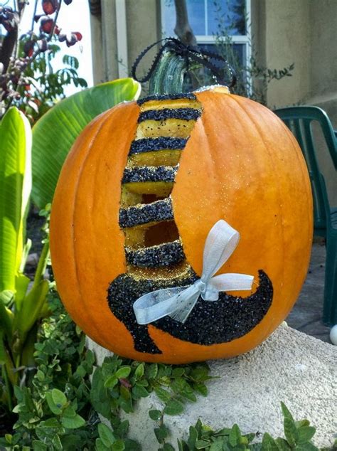 25 Amazing DIY Pumpkin Carving Ideas for Halloween