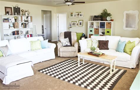 Family Room Makeover for $250 - HoneyBear Lane