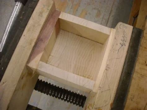 Unique Bandsaw Box: Inspiring 8-Step Project