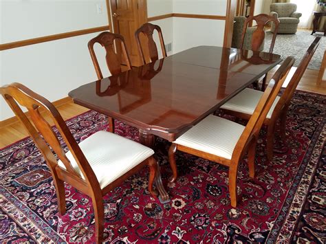 Very nice solid wood dining set cherry finish - table and 8 chairs