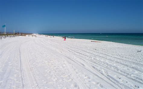 Navarre Beach / Florida / USA // World Beach Guide