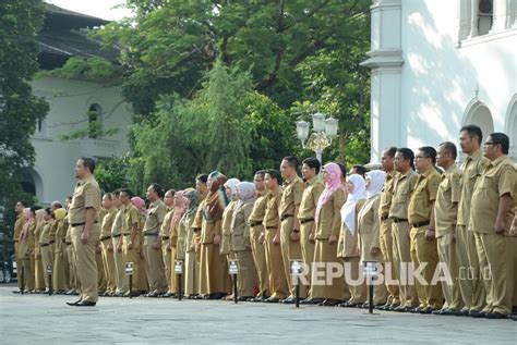 Menkeu Minta PNS Ikut Tax Amnesty | Republika Online