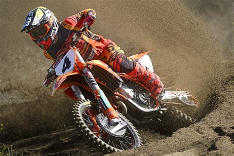 2024 KTM 450SX-F FACTORY EDITION VIDEO - Dirt Bike Magazine