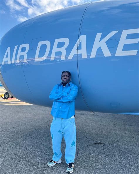 Lil Yachty Celebrates His Birthday in Drake’s Jet, Gives Us a Glimpse of Its Gold Interior ...