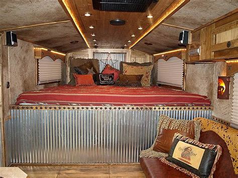 My new trailer...SOMEDAY | Horse trailer living quarters, Trailer living, Trailer decor