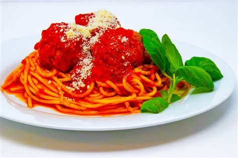 Pasta Marinara with Turkey Meatballs - The Urban Taste