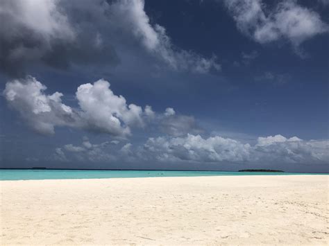 Another sunny day in Baa Atoll, Maldives : r/beach