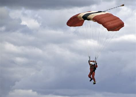 Parachutist coming into land - Ed O'Keeffe Photography