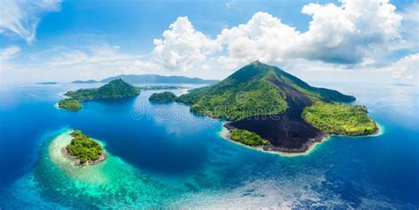 Aerial View Banda Islands Moluccas Archipelago Indonesia, Pulau Gunung ...