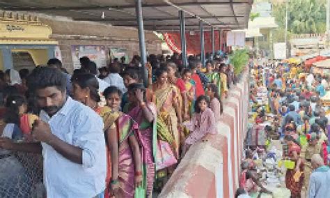 Vizianagaram: Heavy rush witnessed at temples of Lord Siva