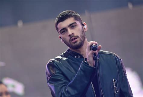 Zayn Malik Incites Backlash after Asking Fans for Donations for His Mom ...