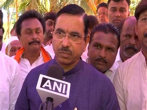 Siddaramaiah should apologize for his statement against Lingayat community: Union Minister ...