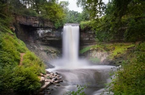 Minnesota Summer Bucket List: Minnehaha Falls