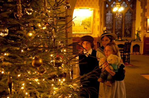 Christmas Traditions in England That Set It Apart | Christmas ...