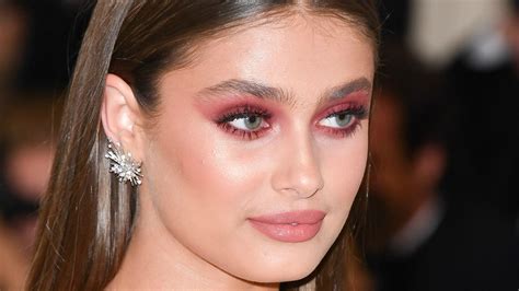 This Is How You Wear Red Eyeshadow the Right Way | StyleCaster