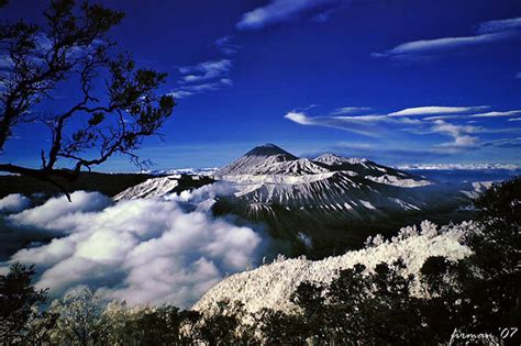 Gunung Jaya Wijaya | infotiket.com