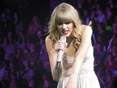 Taylor Swift RED tour 2013 | Explore JABMW14's photos on Fli… | Flickr - Photo Sharing!