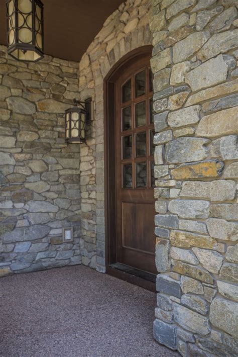 Improve Your Home's Curb Appeal with Exterior Stone