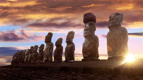 "Nueva era": Construirán por primera vez un Moái femenino en la Isla de ...