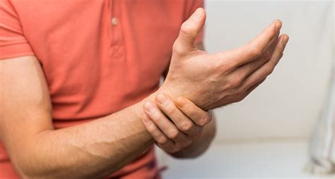 7 causes of ulnar-sided wrist pain | The Hand Society