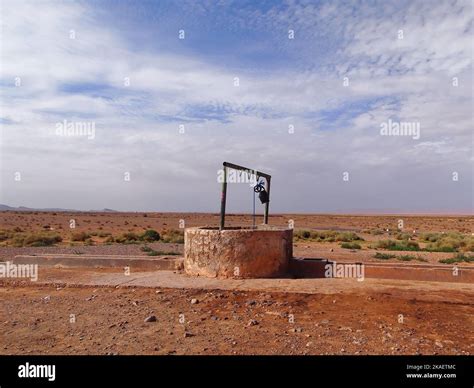 A historic stone wall in the Tafilalet Oasis, Morocco Stock Photo - Alamy