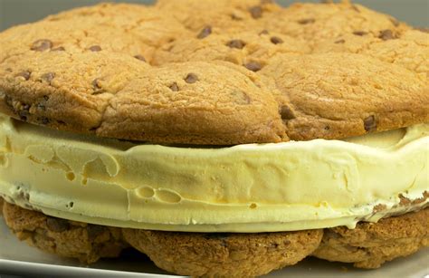 Recipe: Giant Ice Cream Cookie Sandwich