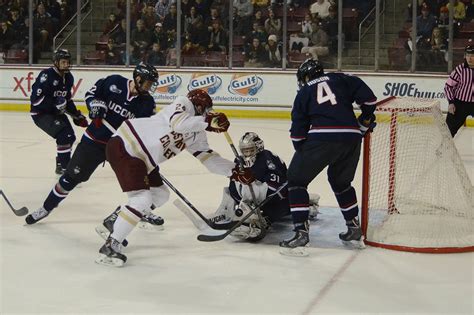 Boston College Men’s Hockey Defeats UConn 3-2