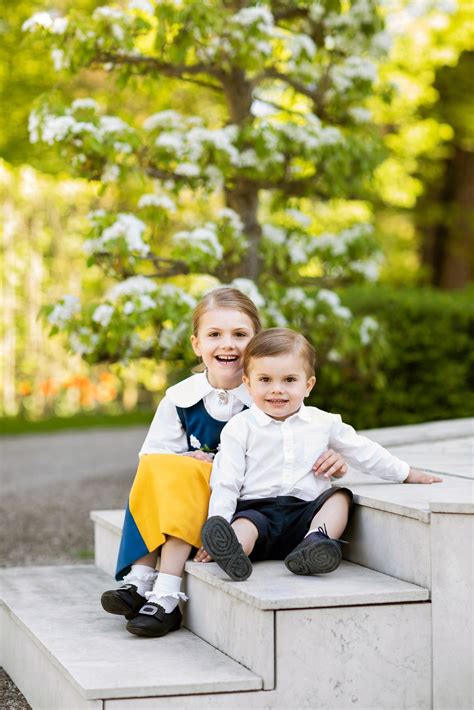 See Princess Estelle and Prince Oscar’s Adorable, Sweden-Themed ...