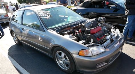 A 1992 Honda Civic with the Heart of a V6 Acura Makes For a Quarter-Mile Monster [Video] - TFLcar