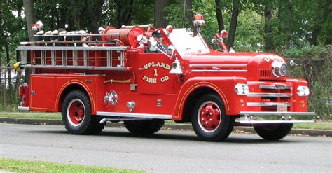 1960 Seagrave fire truck | Fire trucks, Vintage trucks, Trucks