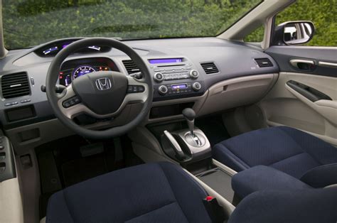 A Used 2006 Honda Civic Hybrid Is a Fuel-Saving Bargain for Under $8,000