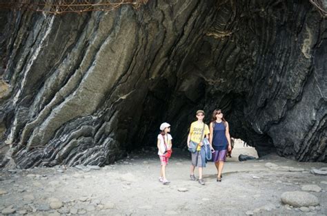 Vernazza Beach | Hooked On Europe