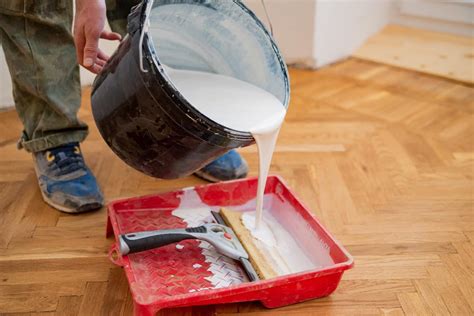 How To Pour Paint Out Of A 5 Gallon Bucket - uooz.com