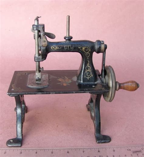 American Gem Sewing Machine / Toy Sewing Machine / TSM This is a great looking and very hard t ...