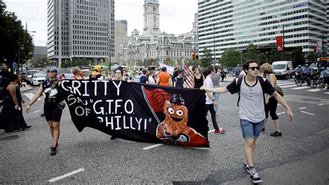 Philadelphia Flyers mascot Gritty's likeness wears Antifa logo at anti ...