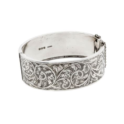 Antique silver bangle bracelet | Sugar et Cie